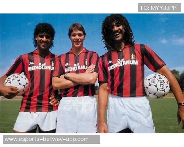 足球四大球星齐聚赛场上演巅峰对决引爆全球球迷热情 足球四大球星齐聚赛场上演巅峰对决引爆全球球迷热情